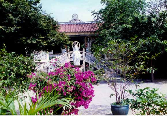Mặt tiền chùa