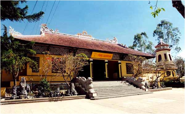 Mặt tiền chùa